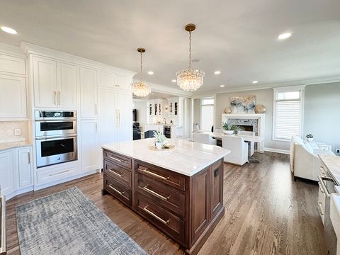 Tiny photo for 402 Brownstone Drive, St. Charles, IL 60174 (MLS # 12481871)