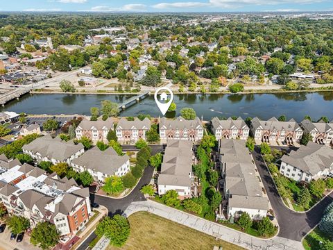 Tiny photo for 402 Brownstone Drive, St. Charles, IL 60174 (MLS # 12481871)