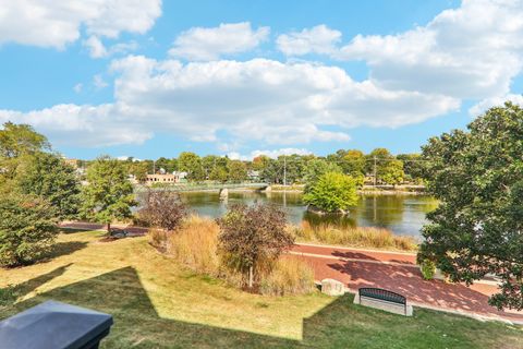 Tiny photo for 402 Brownstone Drive, St. Charles, IL 60174 (MLS # 12481871)