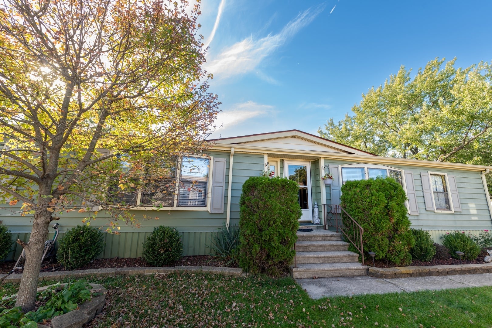 261 Blackthorn Road