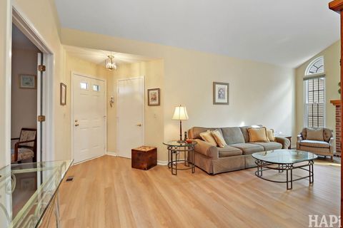 Tiny photo for 566 Greenbay Court, Lake Zurich, IL 60047 (MLS # 12515284)