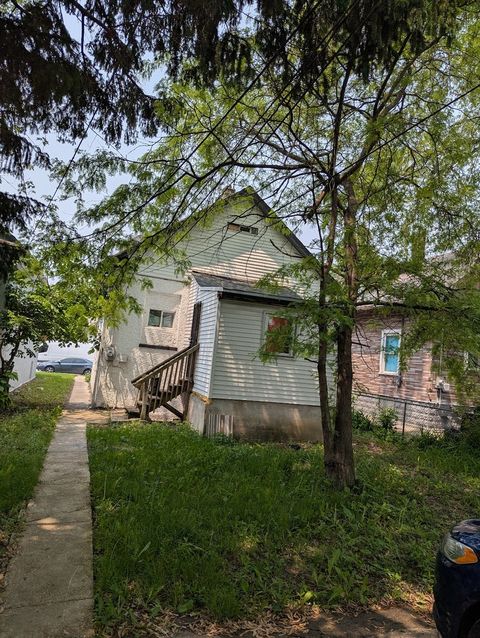 Tiny photo for 10515 S Perry Avenue, Chicago, IL 60628 (MLS # 12400384)