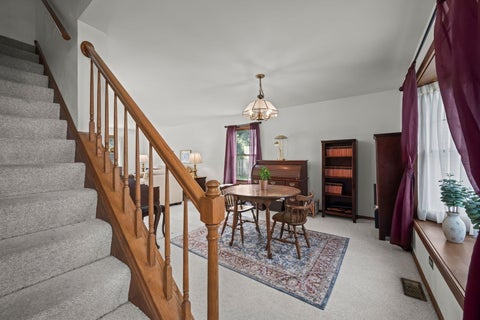 Tiny photo for 1566 N WINDSOR Drive #1566, Arlington Heights, IL 60004 (MLS # 12715416)