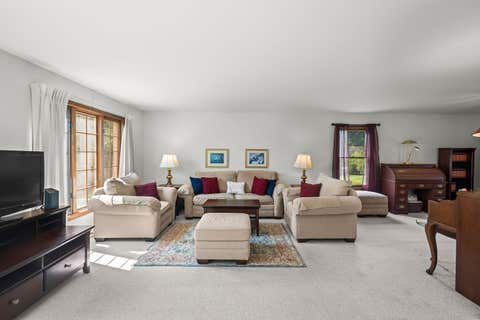 Tiny photo for 1566 N WINDSOR Drive #1566, Arlington Heights, IL 60004 (MLS # 12715416)