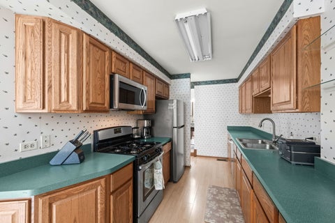 Tiny photo for 1566 N WINDSOR Drive #1566, Arlington Heights, IL 60004 (MLS # 12715416)