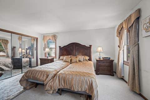 Tiny photo for 1566 N WINDSOR Drive #1566, Arlington Heights, IL 60004 (MLS # 12715416)