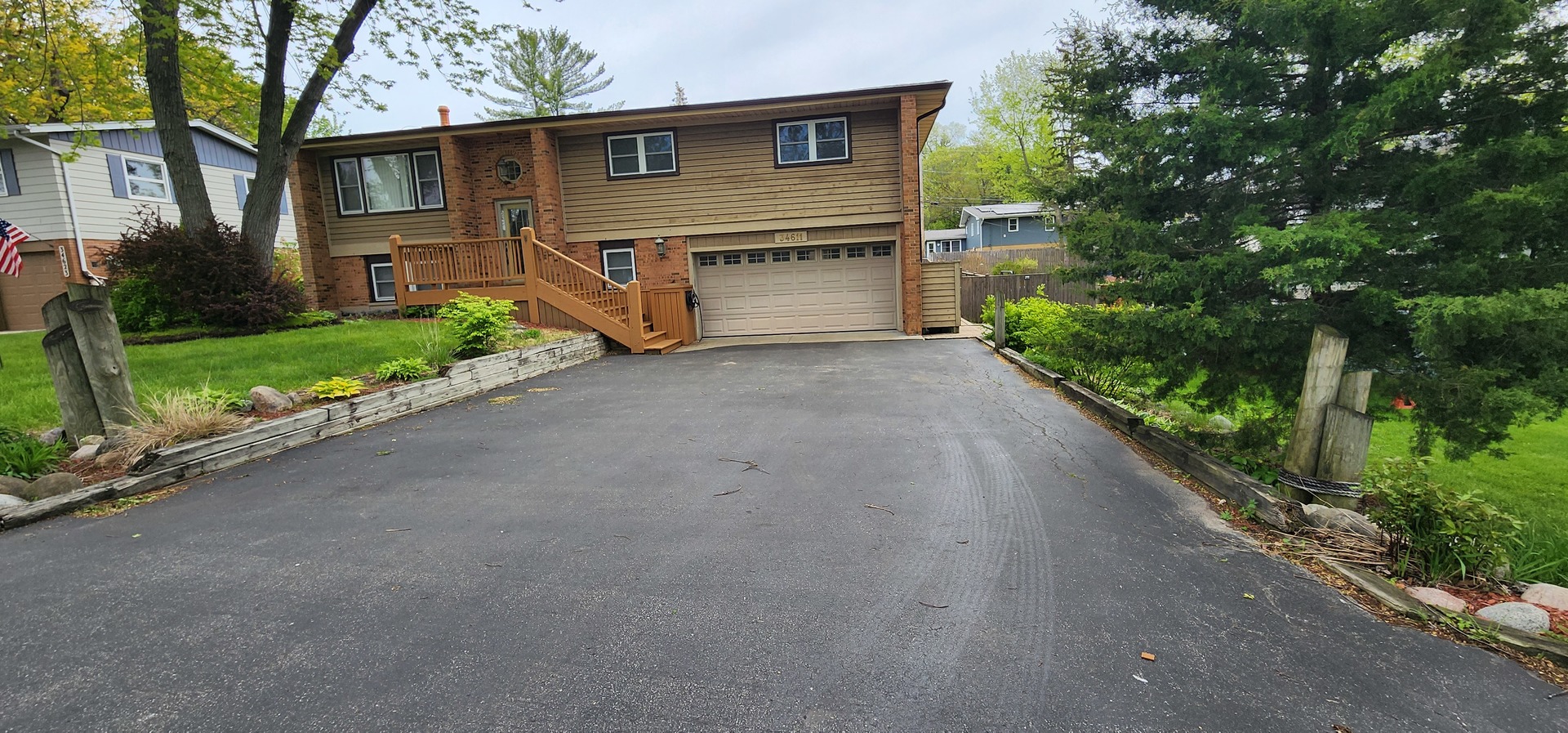 34611 N Iroquois Trail