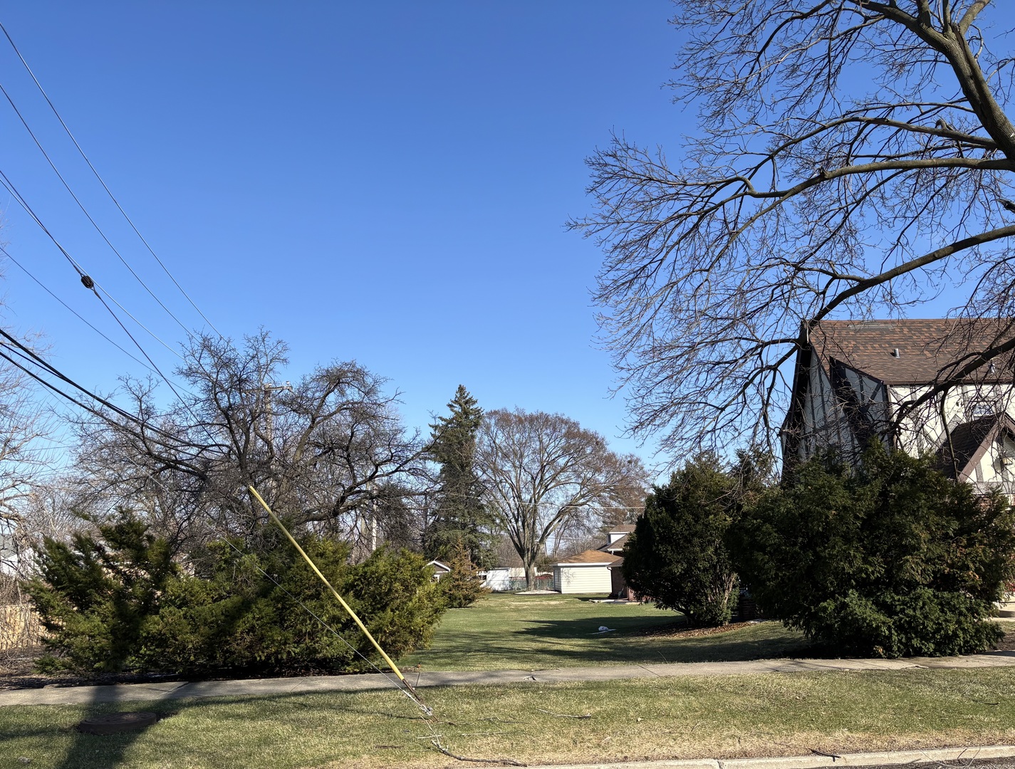 800 Block S Harvard Avenue