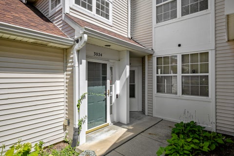 Tiny photo for 3024 Kentshire Circle, Naperville, IL 60564 (MLS # 12743465)