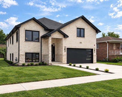 Photo of 1039 North Avenue, Des Plaines, IL 60016 (MLS # 12760849)