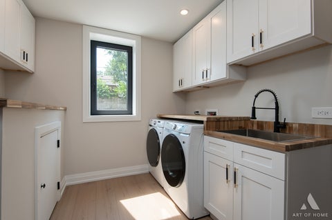 Tiny photo for 1039 North Avenue, Des Plaines, IL 60016 (MLS # 12760849)