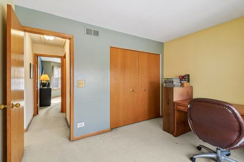 Tiny photo for 842 Deep Woods Court, Grayslake, IL 60030 (MLS # 12544321)