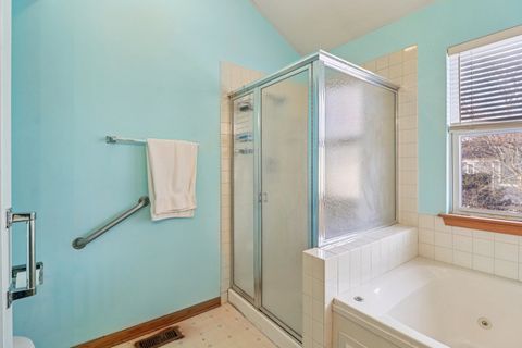 Tiny photo for 842 Deep Woods Court, Grayslake, IL 60030 (MLS # 12544321)