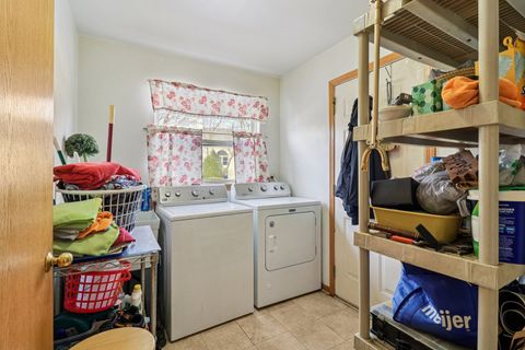 Tiny photo for 842 Deep Woods Court, Grayslake, IL 60030 (MLS # 12544321)