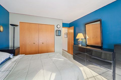 Tiny photo for 842 Deep Woods Court, Grayslake, IL 60030 (MLS # 12544321)