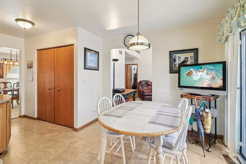 Tiny photo for 842 Deep Woods Court, Grayslake, IL 60030 (MLS # 12544321)