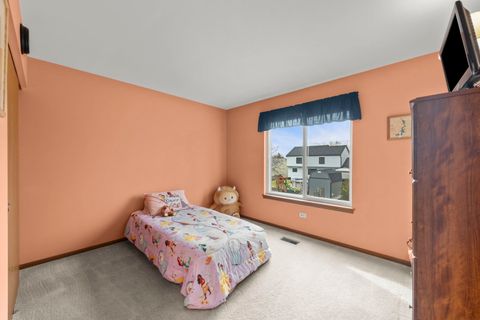 Tiny photo for 1337 Regent Drive, Mundelein, IL 60060 (MLS # 12598735)
