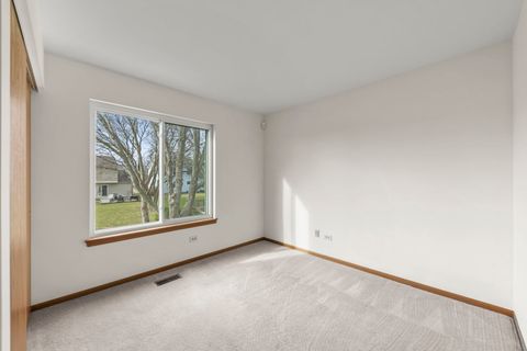 Tiny photo for 1337 Regent Drive, Mundelein, IL 60060 (MLS # 12598735)