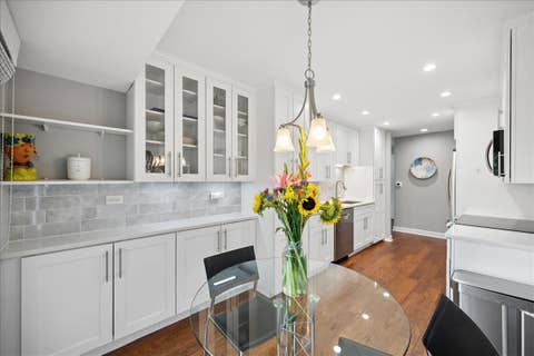 Tiny photo for 3741 Mission Hills Road #208, Northbrook, IL 60062 (MLS # 12713933)