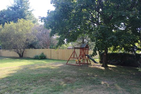 Tiny photo for 727 N Grant Street, Clinton, IL 61727 (MLS # 12465306)