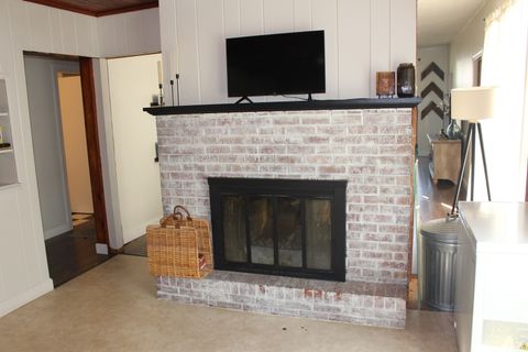 Tiny photo for 727 N Grant Street, Clinton, IL 61727 (MLS # 12465306)