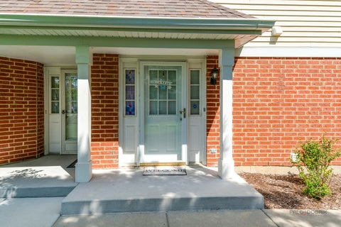 Tiny photo for 1432 Hampshire Court, Roselle, IL 60172 (MLS # 12749431)