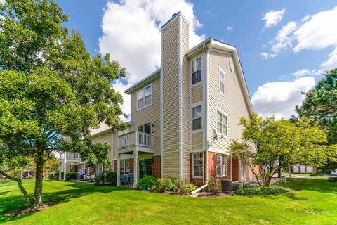 Tiny photo for 1432 Hampshire Court, Roselle, IL 60172 (MLS # 12749431)