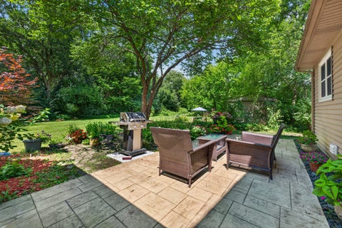 Tiny photo for 30W280 Holyoke Court, Warrenville, IL 60555 (MLS # 12725817)