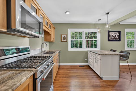 Tiny photo for 30W280 Holyoke Court, Warrenville, IL 60555 (MLS # 12725817)