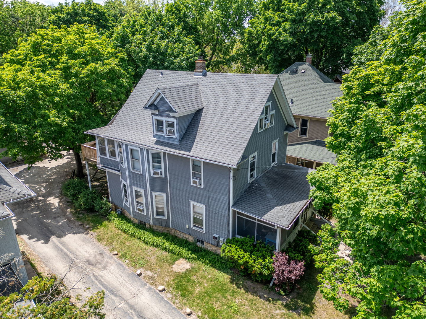 226 W Locust Street