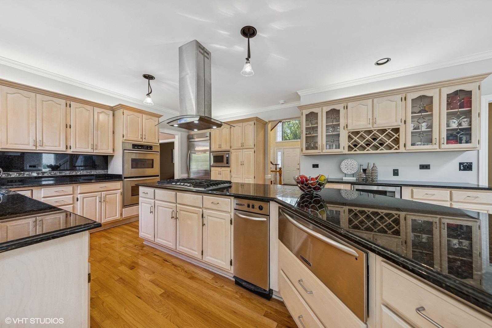 4332 Camelot Circle