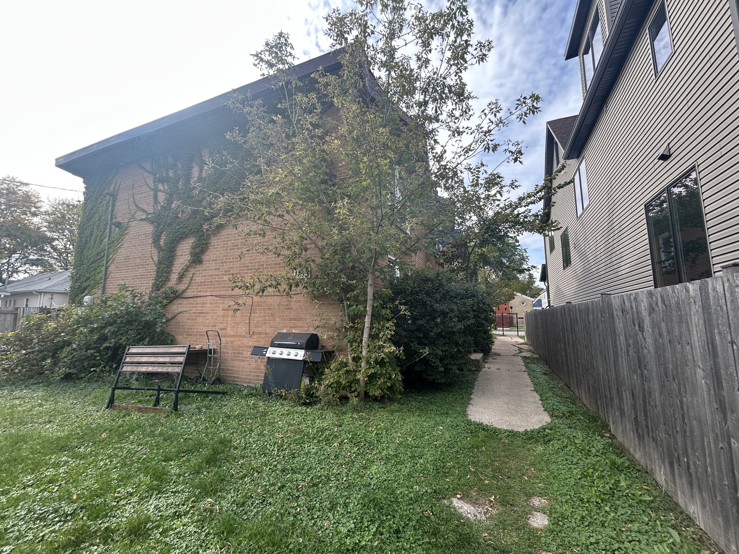 1813 Dodge Avenue
