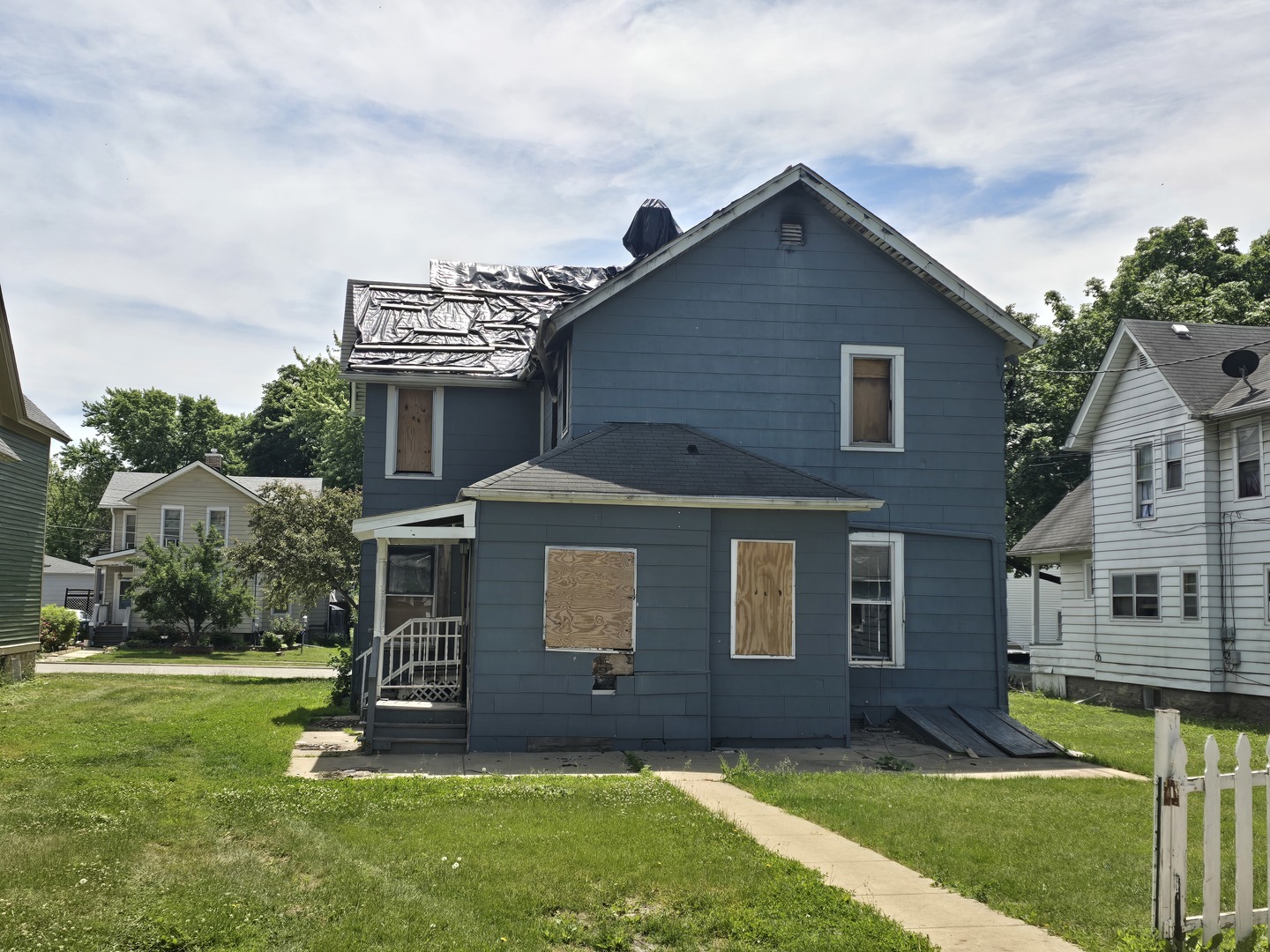 411 Grant Place