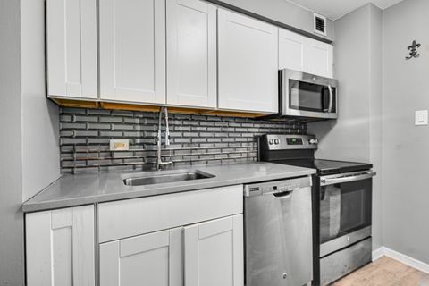 Tiny photo for 601 E 32nd Street #403, Chicago, IL 60616 (MLS # 12668825)