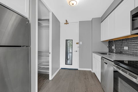 Tiny photo for 601 E 32nd Street #403, Chicago, IL 60616 (MLS # 12668825)