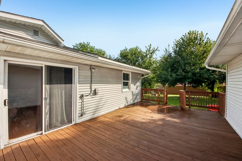 Tiny photo for Lindenhurst, IL 60046 (MLS # 12740825)