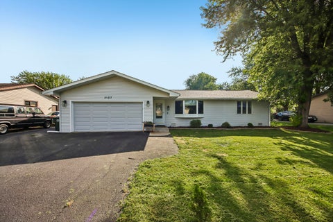 Tiny photo for Lindenhurst, IL 60046 (MLS # 12740825)