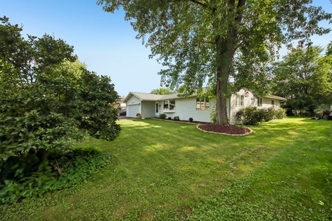 Tiny photo for Lindenhurst, IL 60046 (MLS # 12740825)