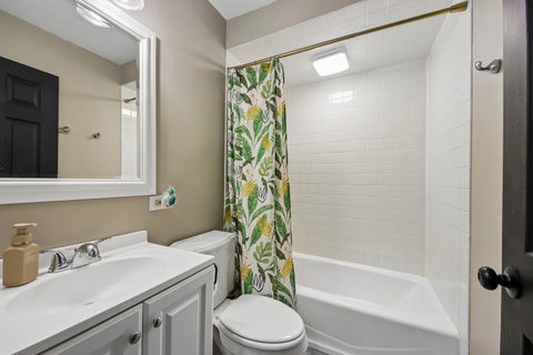 Tiny photo for Lindenhurst, IL 60046 (MLS # 12740825)