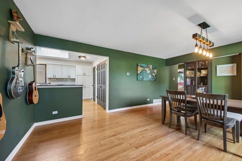 Tiny photo for Lindenhurst, IL 60046 (MLS # 12740825)