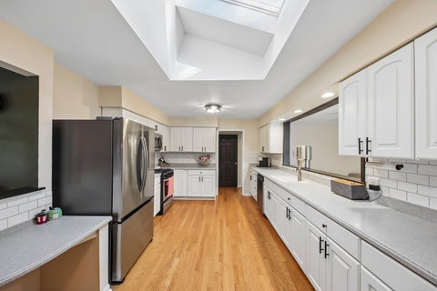Tiny photo for Lindenhurst, IL 60046 (MLS # 12740825)
