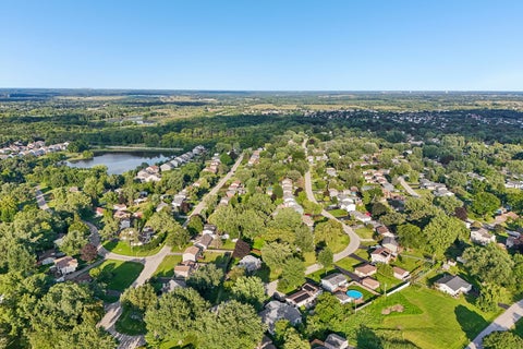 Tiny photo for Lindenhurst, IL 60046 (MLS # 12740825)
