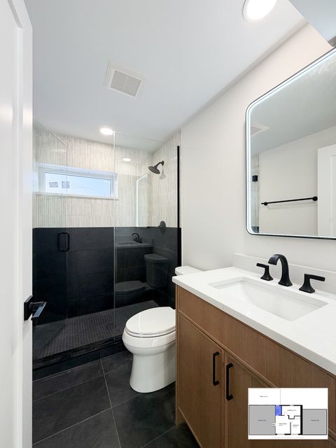 Tiny photo for 703 N Gibbons Avenue, Arlington Heights, IL 60004 (MLS # 12661859)