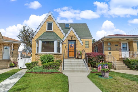 Photo of 6218 W Huntington Street, Chicago, IL 60646 (MLS # 12747921)