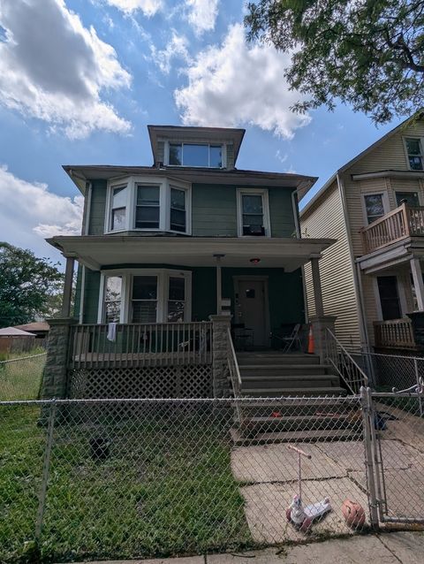 10734 S Prairie Avenue Chicago IL 60628