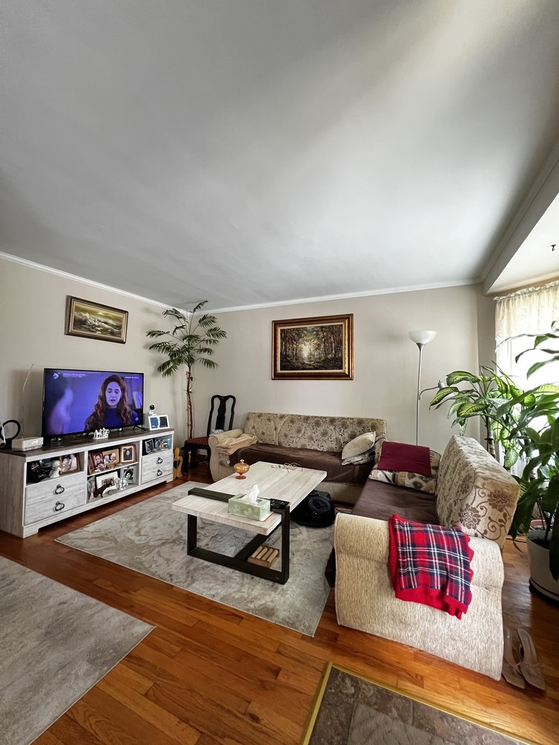 3506 N Rutherford Avenue