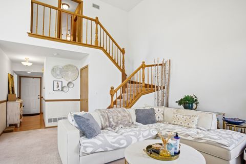 Tiny photo for 605 Kingsbridge Drive, Carol Stream, IL 60188 (MLS # 12642517)