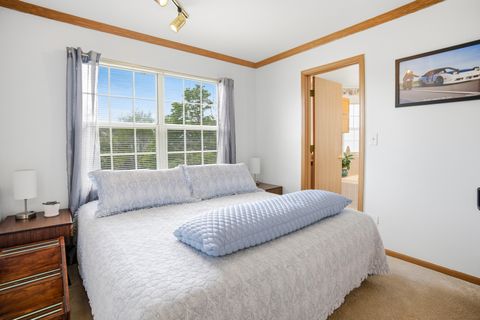 Tiny photo for 605 Kingsbridge Drive, Carol Stream, IL 60188 (MLS # 12642517)