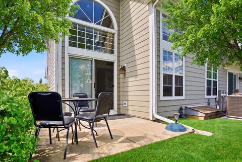 Tiny photo for 605 Kingsbridge Drive, Carol Stream, IL 60188 (MLS # 12642517)