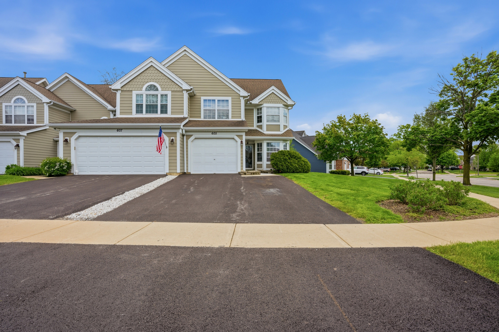 605 Kingsbridge Drive